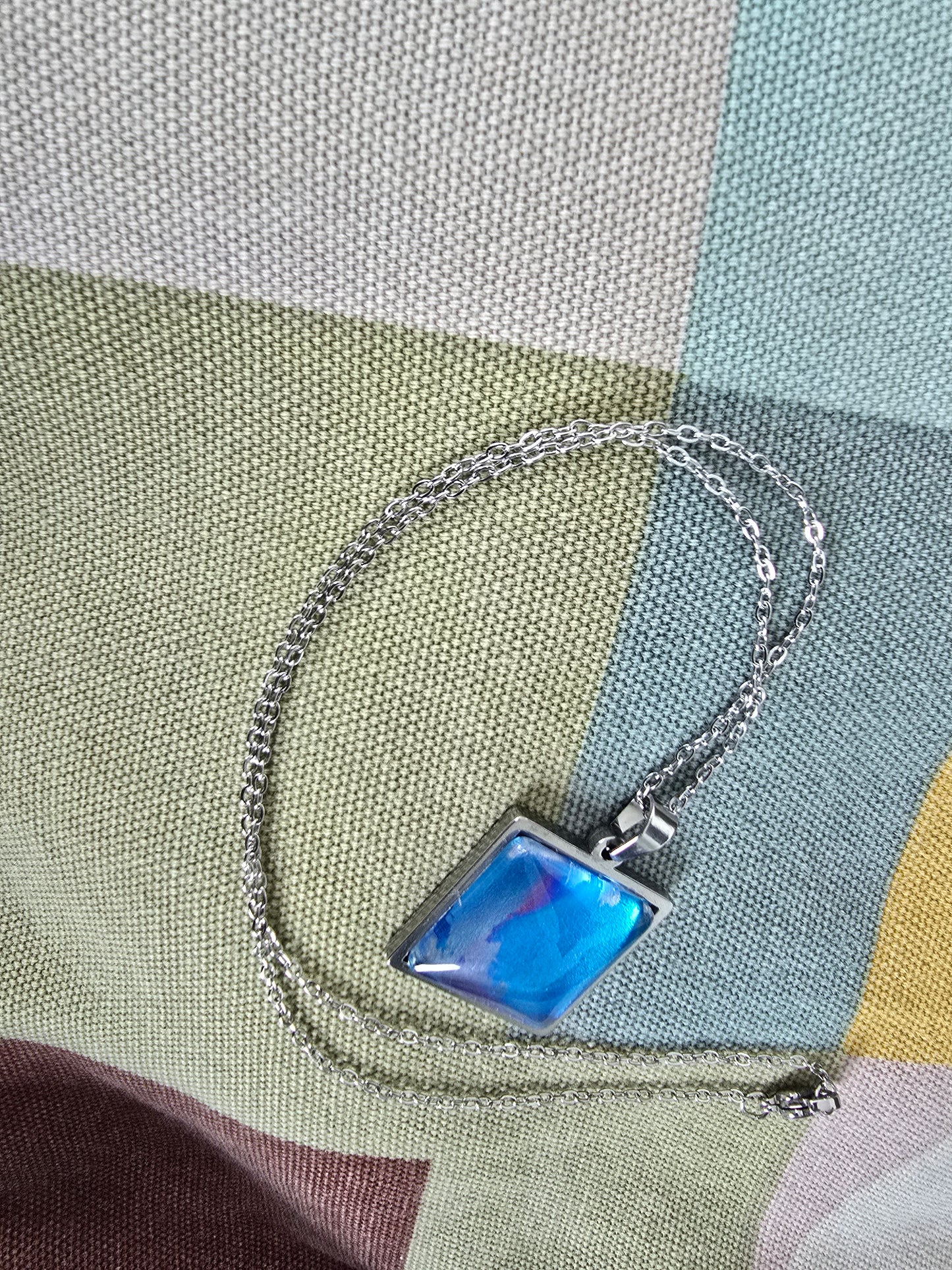 Unikat Acryl Anhänger Halskette Cabochon 20 x 20 mm