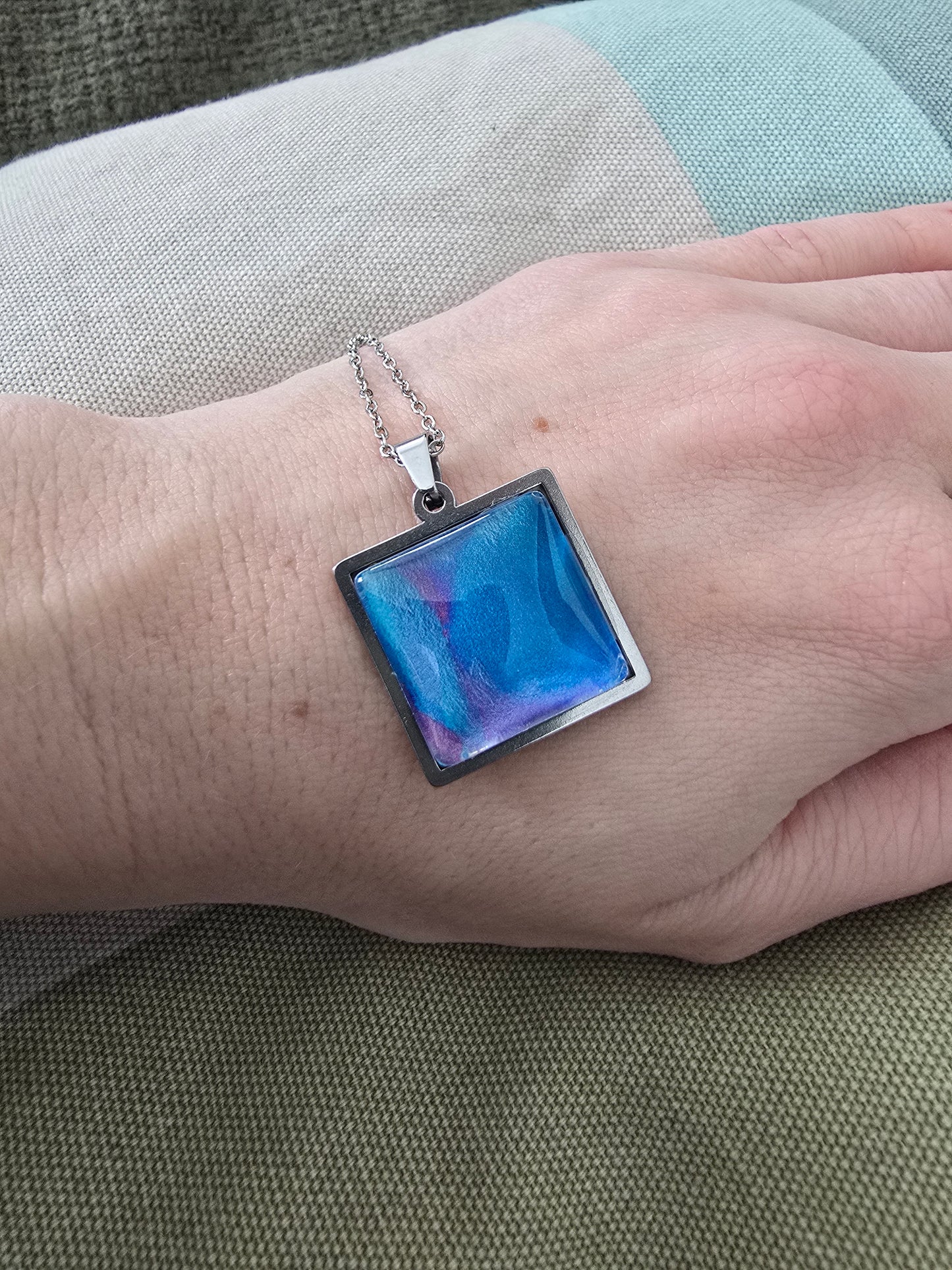 Unikat Acryl Anhänger Halskette Cabochon 20 x 20 mm
