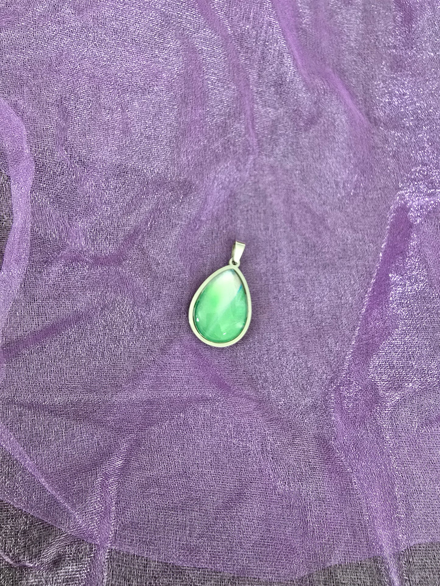 Unikat Acryl Anhänger Halskette Cabochon 21 x 18 mm