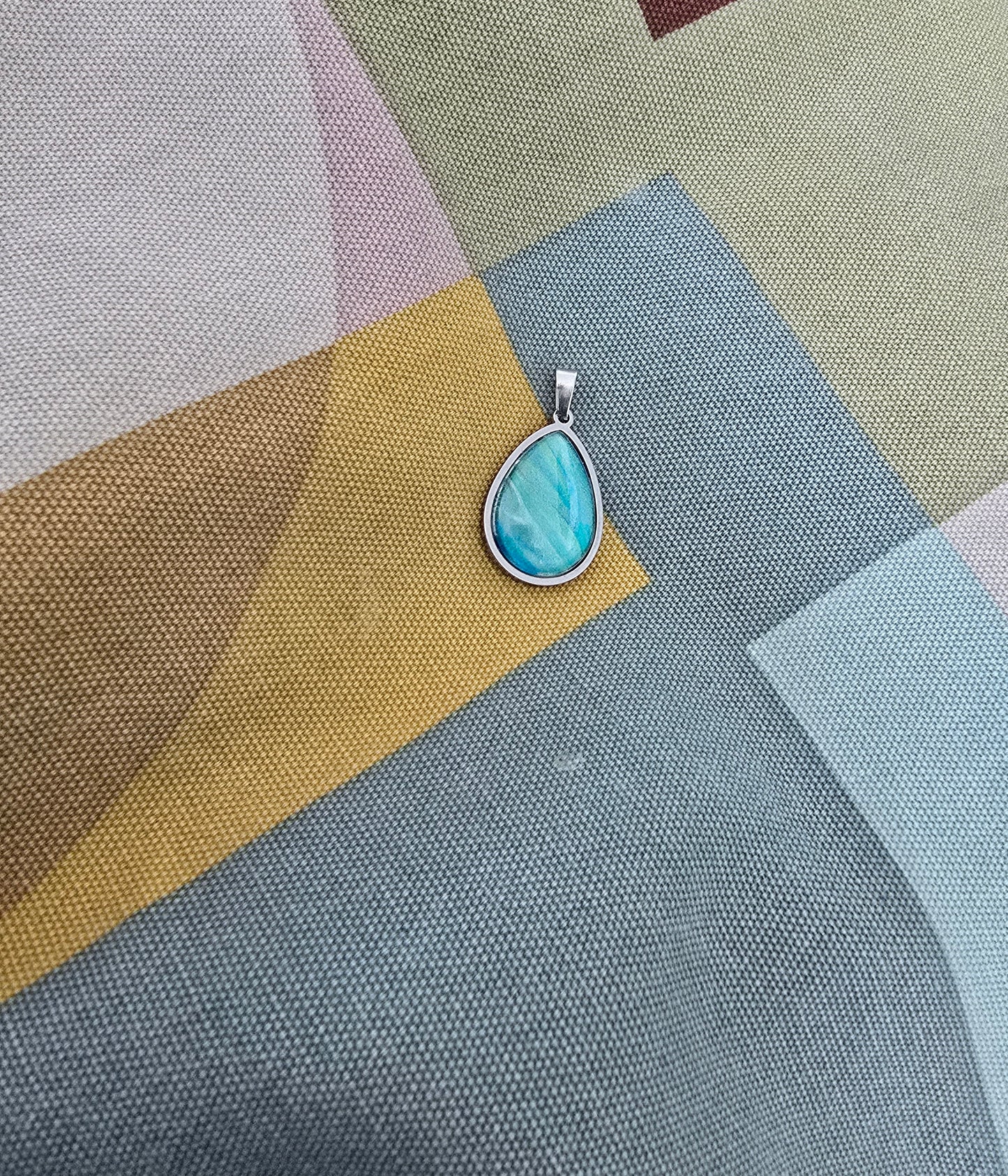 Unikat Acryl Anhänger Halskette Cabochon 21 x 18 mm