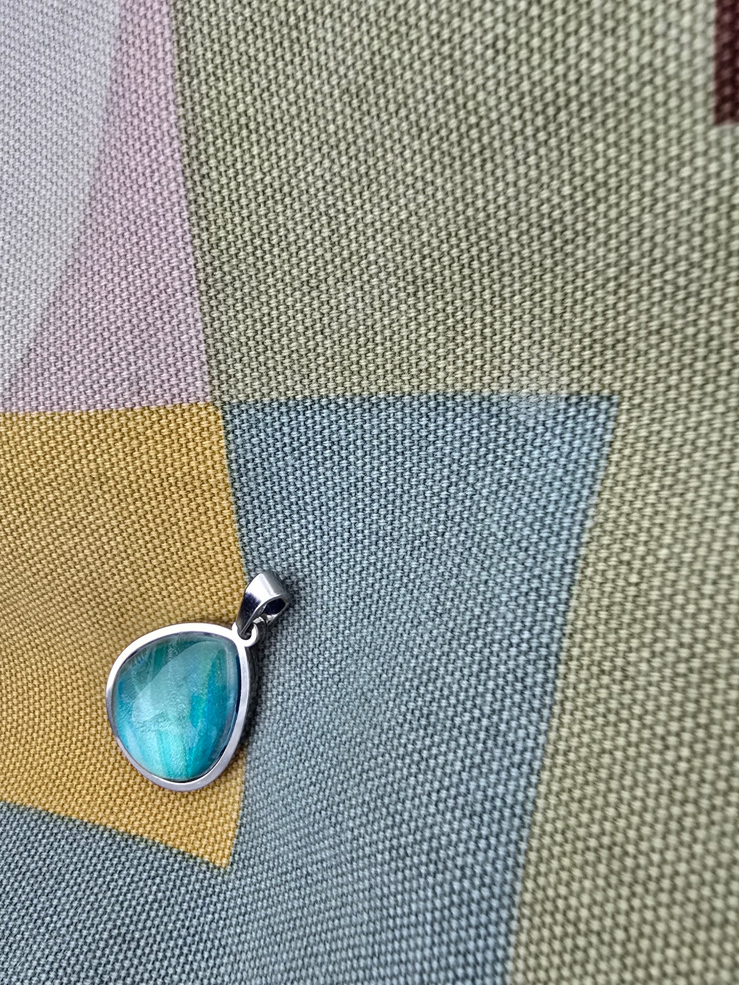 Unikat Acryl Anhänger Halskette Cabochon 21 x 18 mm