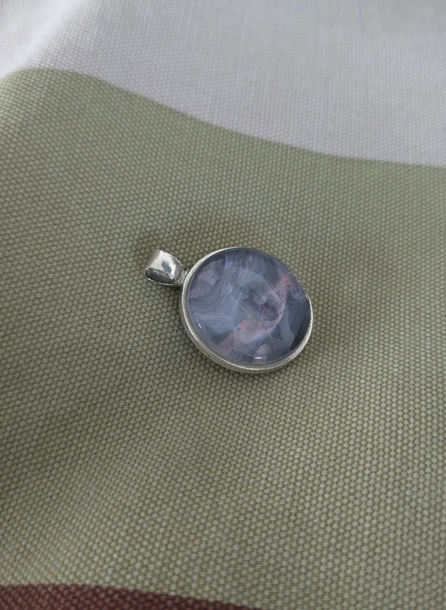 Unikat Acryl Anhänger Halskette Cabochon  Ø 25 mm